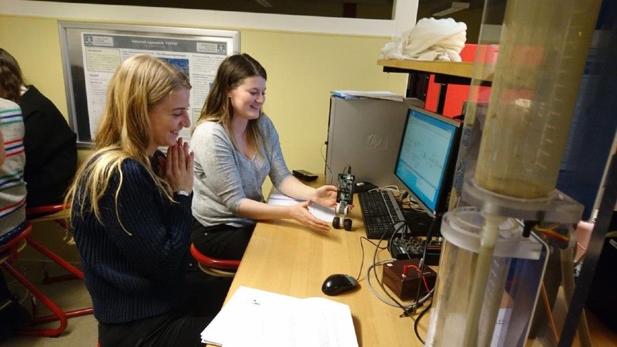 Figure 6. The moment of success for students Magda Klein and Calinne Mattsson.