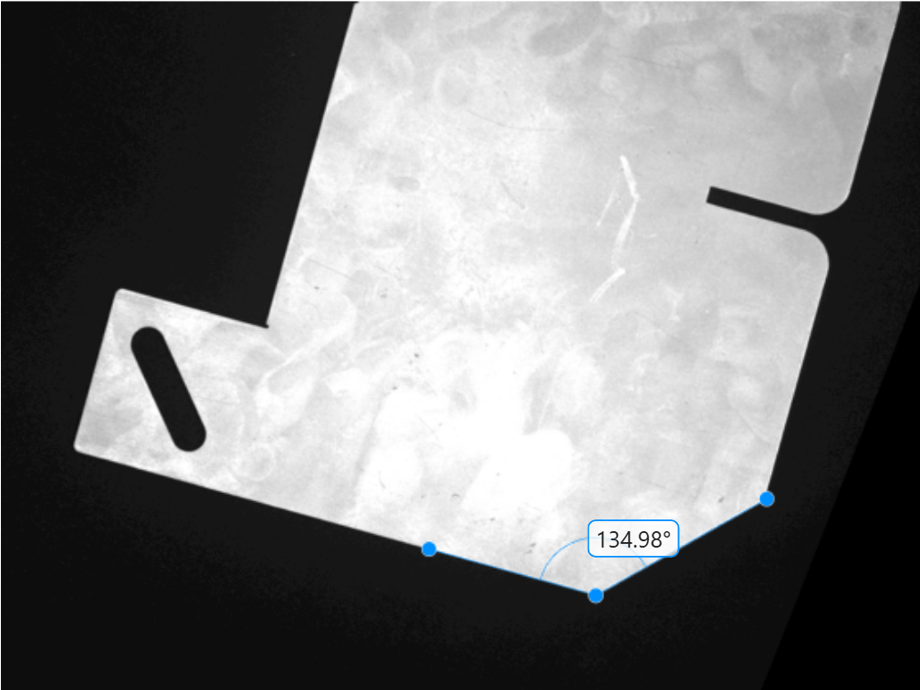 Image of the angle tool position and angle measurement after snapping the tool to the nearest vertex and metal plate edges.